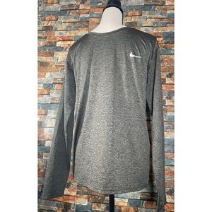 Men grey dri-fit long sleeve gym workout top
